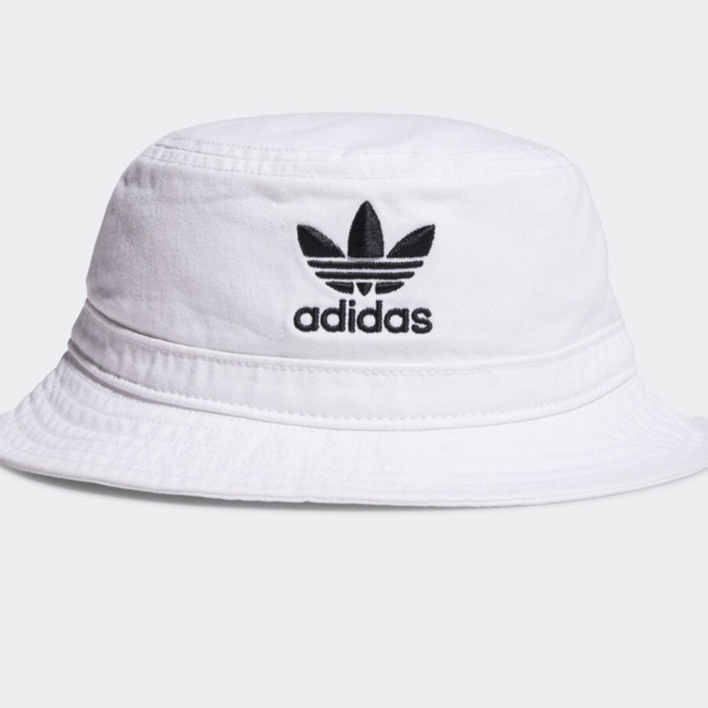 ADIDAS WHITE BUCKET HAT. LIGHTLY USED. One size fits all. Original price 30
